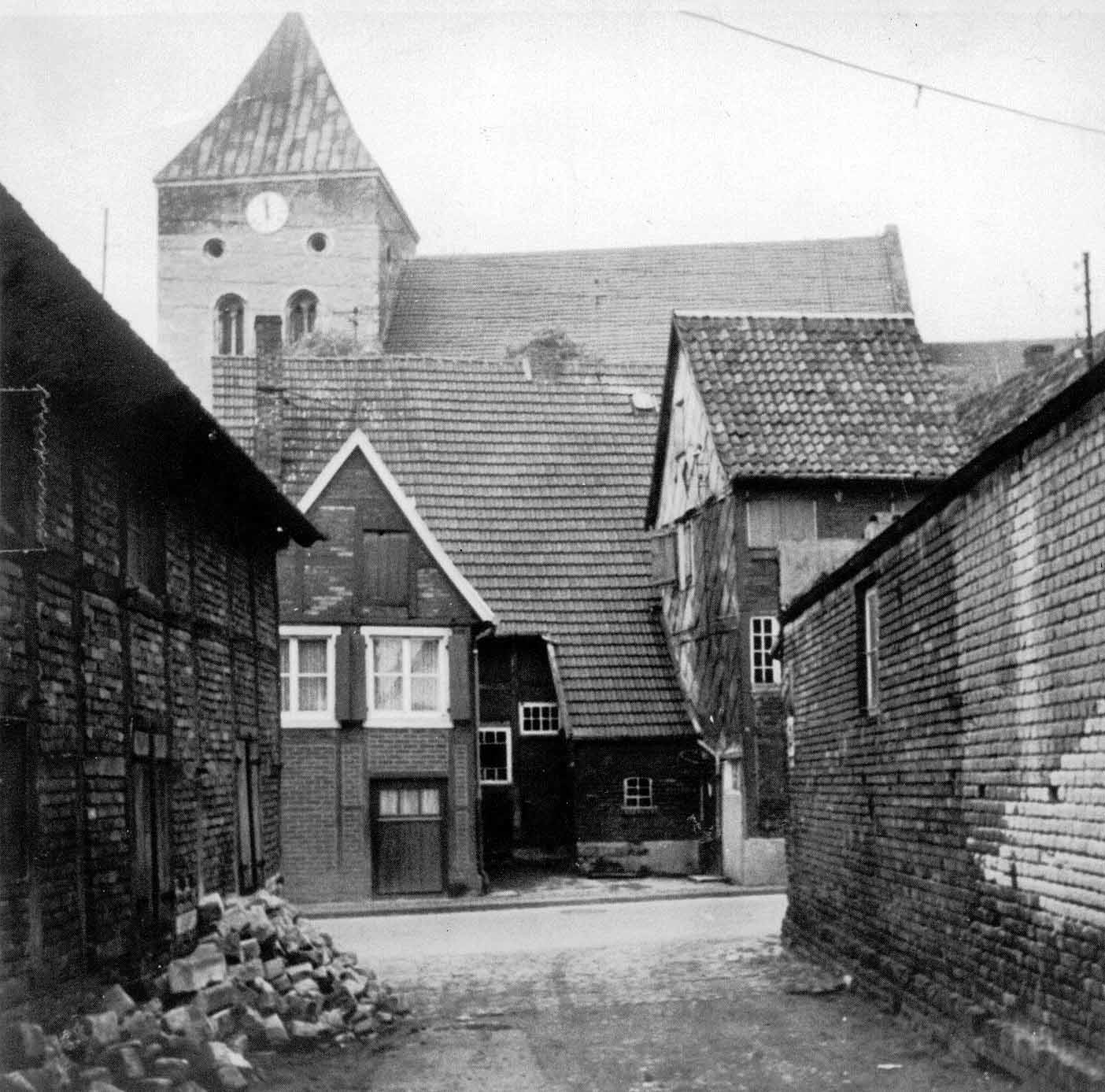 Vitusstraße / von der Overbergstraße zur Kirche 