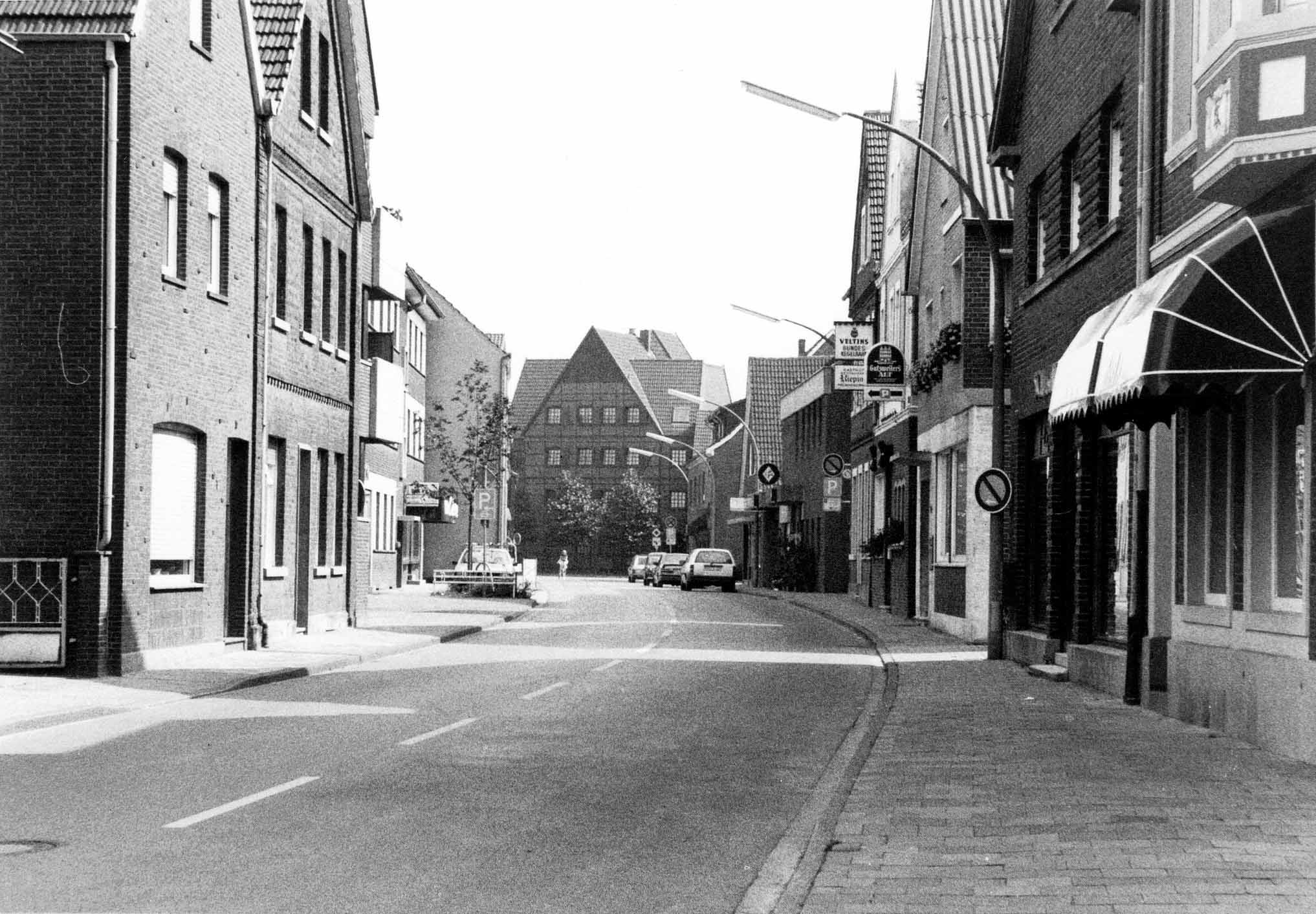 Vitusstraße von Nr. 16 Richtung Bergstraße 