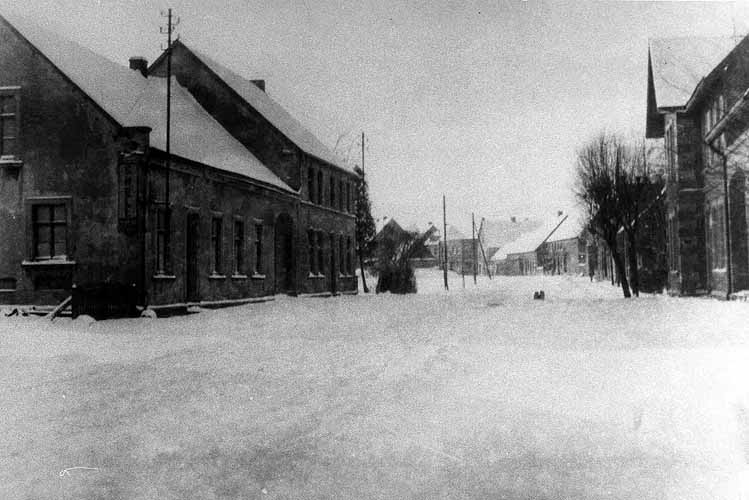 Die Bahnhofstraße im Winter