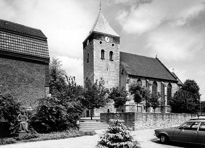 Gesamtansicht der St.-Magnus-Kirche