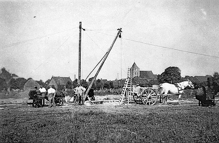 Bauarbeiten mit Pferd und Wagen (Firma Meierhoff) 