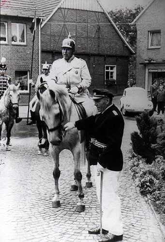 Festumzug zum Jubiläum 100 Jahre Kriegerverein Everswinkel