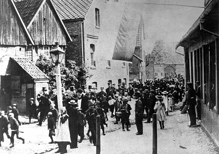 Feuerwehrfest - Festumzug am Vitusmontag