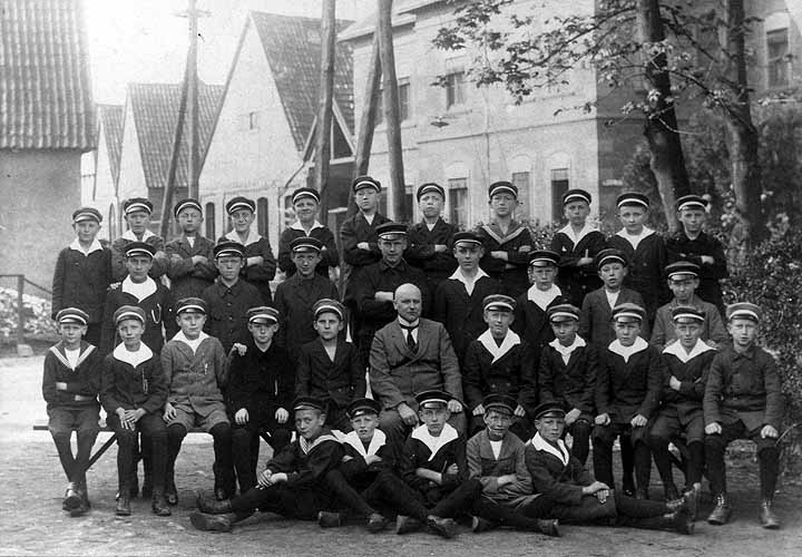 Klassenfoto der Rektoratsschule an der Hove- / Nord- / Münsterstraße 