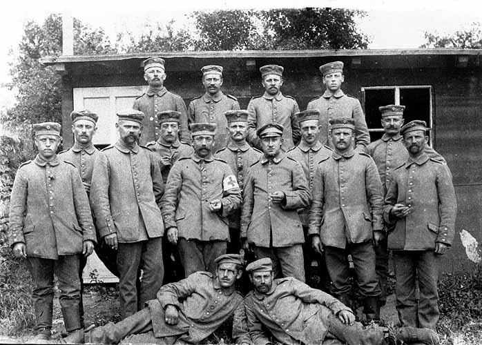 Gruppe von Soldaten im Rumänienfeldzug mit Josef Bornefeld